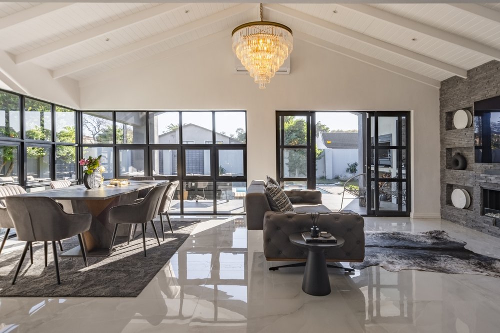 Living and dining area, alternate angle